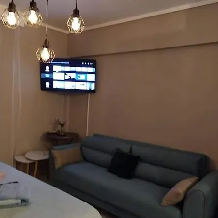 Apartment Cozy Studio, 1min From Kamara