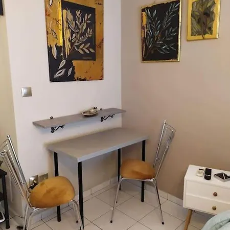 Apartment Cozy Studio, 1min From Kamara *